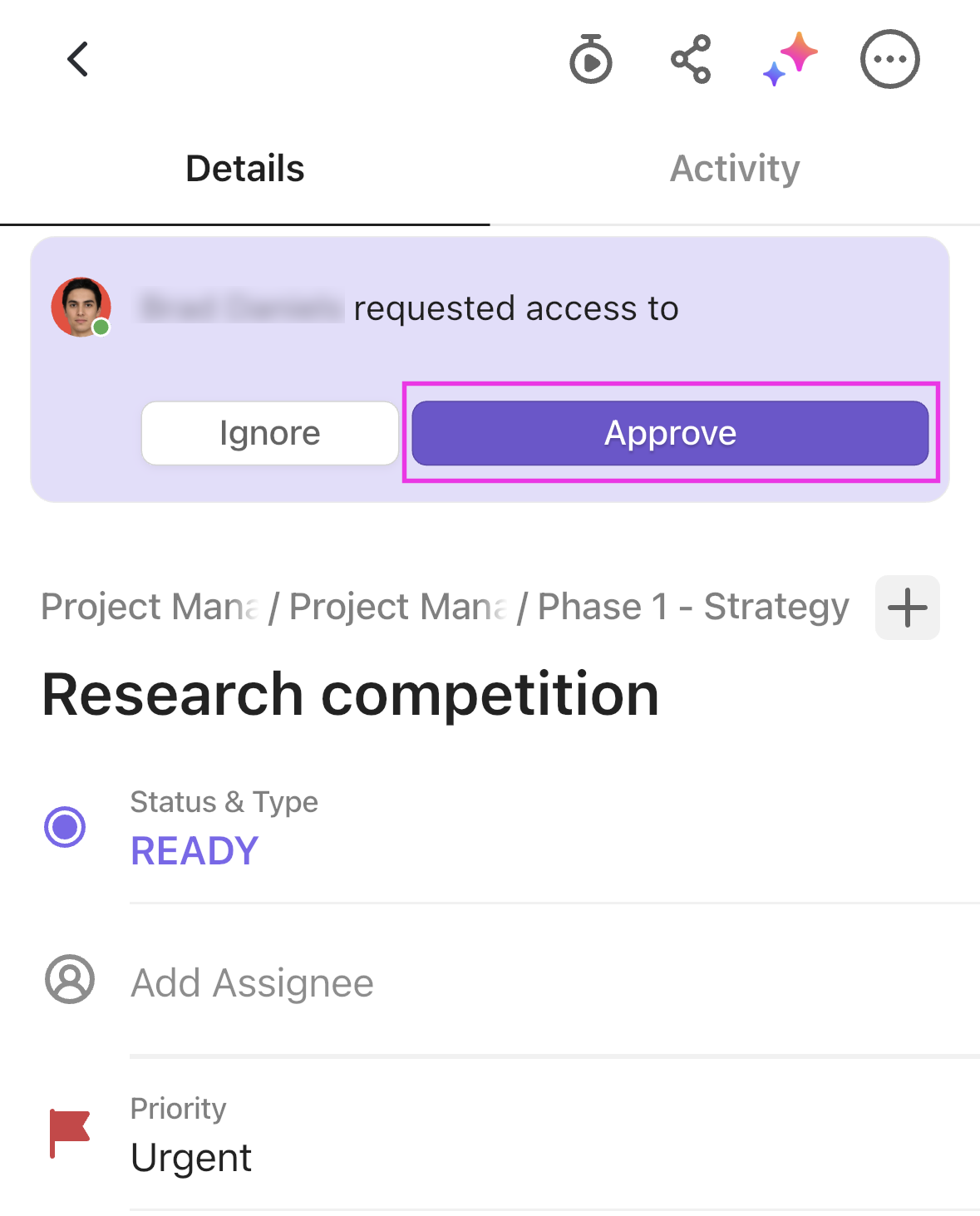 Screenshot che evidenzia il pulsante Approva nel banner di richiesta accesso.png
